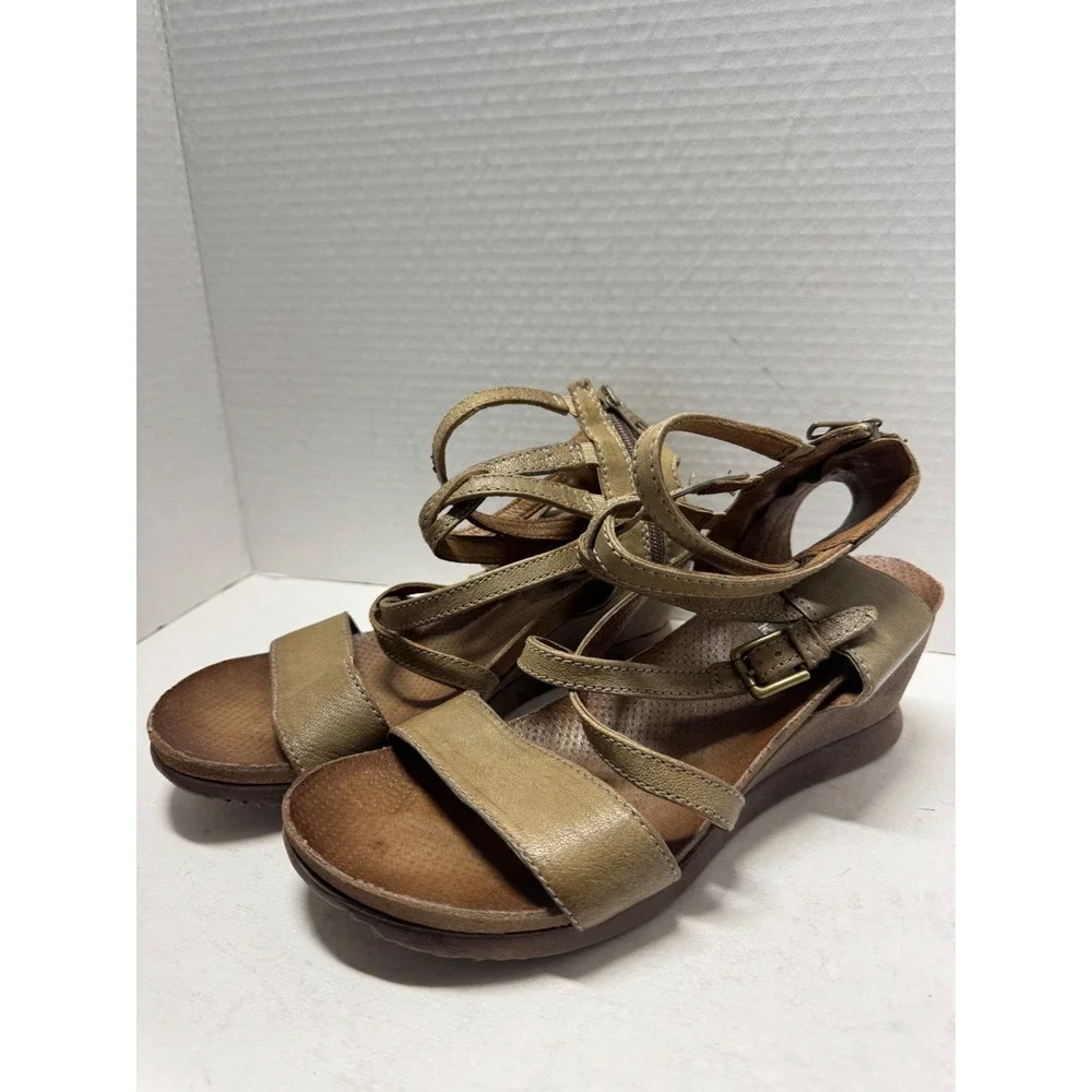 Miz Mooz Leather Gladiator Wedge Sandals Olive Green Bronze Strappy Size 40 9